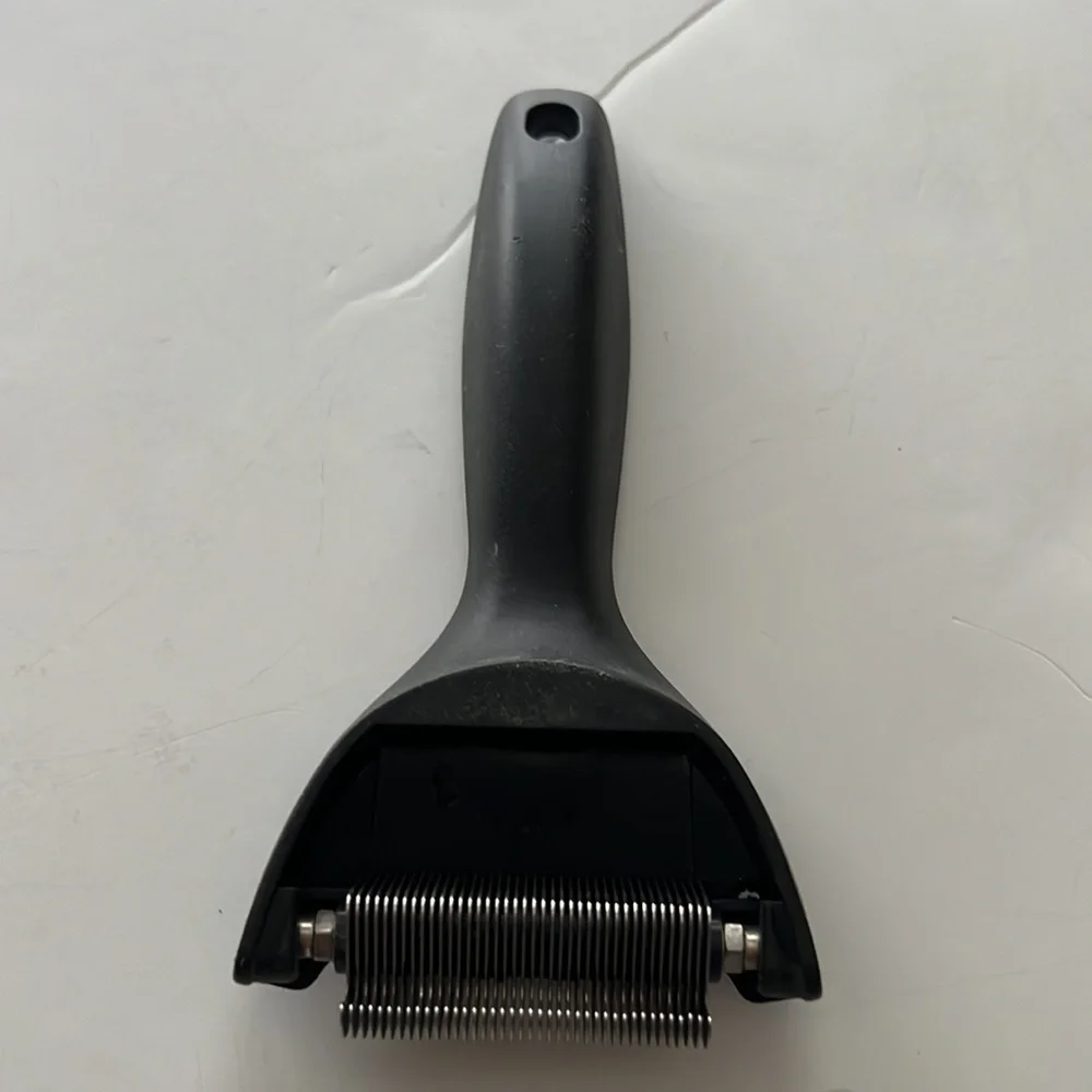 De-Matting Grooming Tool